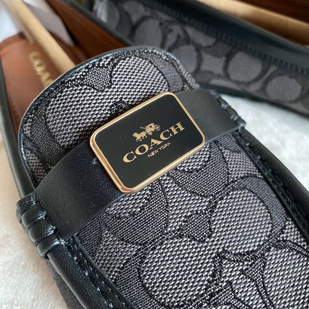 NIB! Coach Women's 8B Mona Driver In Signature Jacquard In Smoke/Black CC639 - Picture 6 of 12